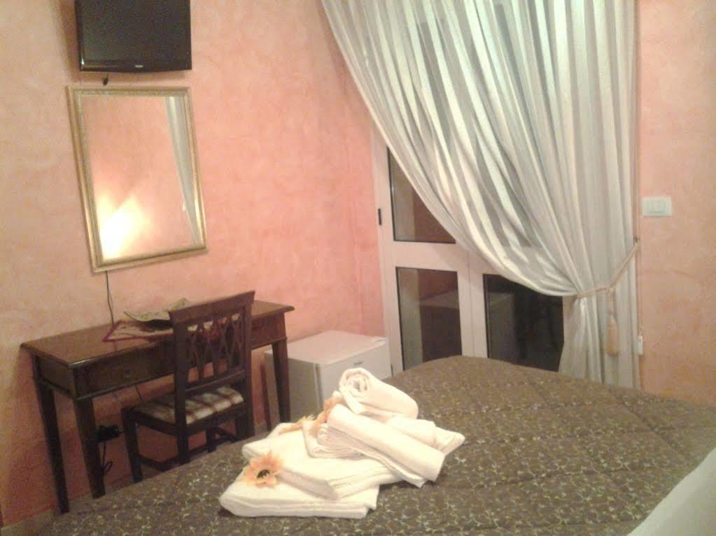 Piazza Salento Bed & Breakfast Lecce Ngoại thất bức ảnh