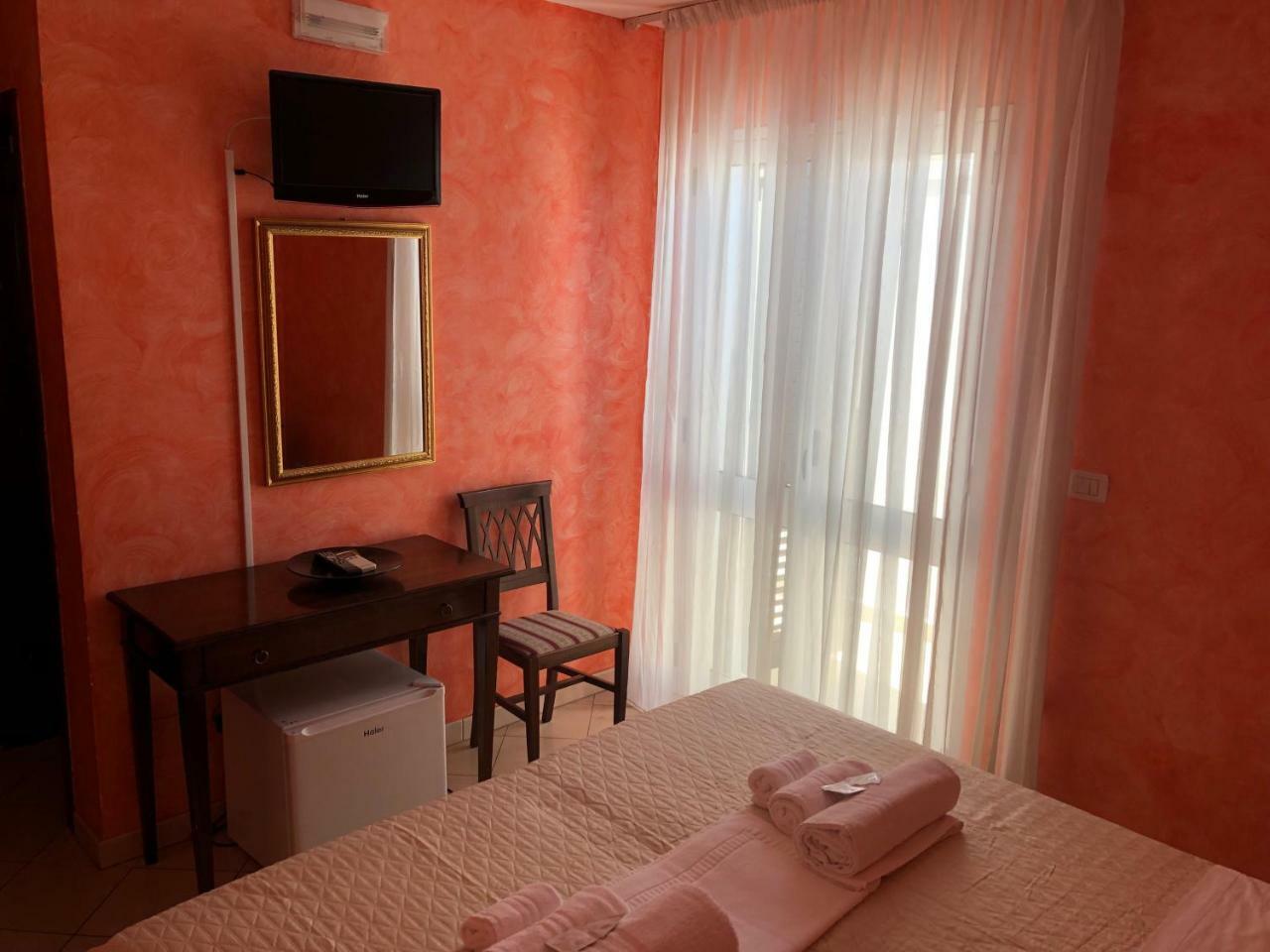 Piazza Salento Bed & Breakfast Lecce Ngoại thất bức ảnh