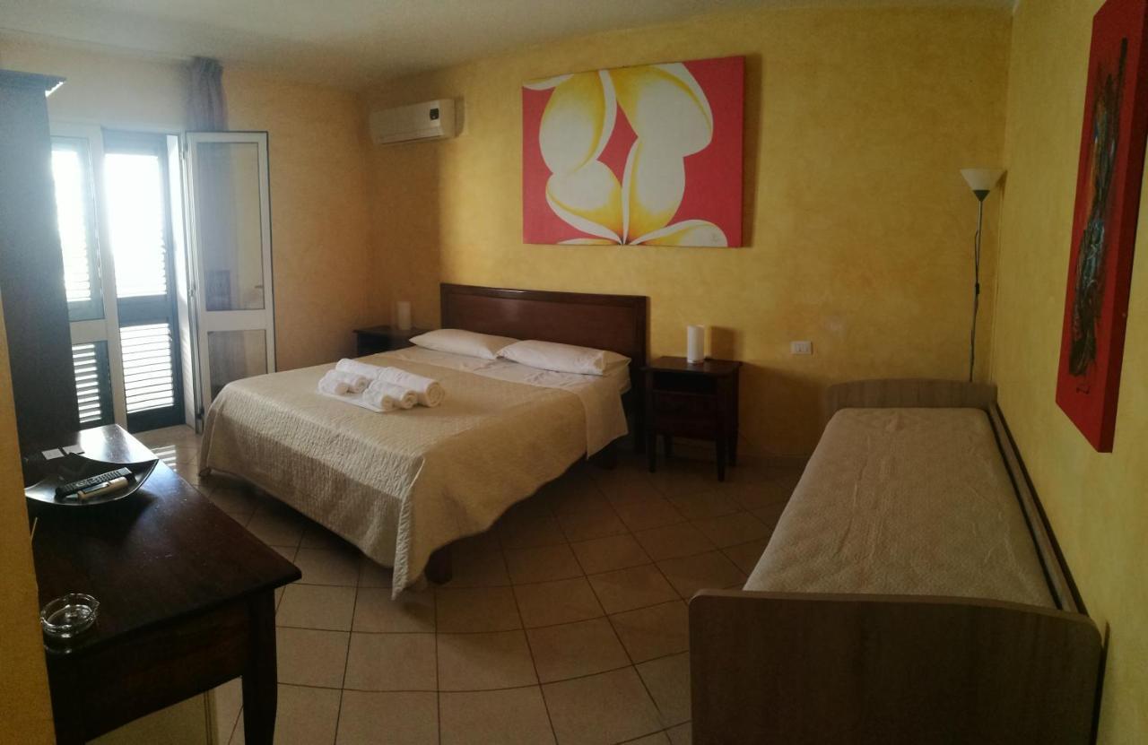 Piazza Salento Bed & Breakfast Lecce Ngoại thất bức ảnh